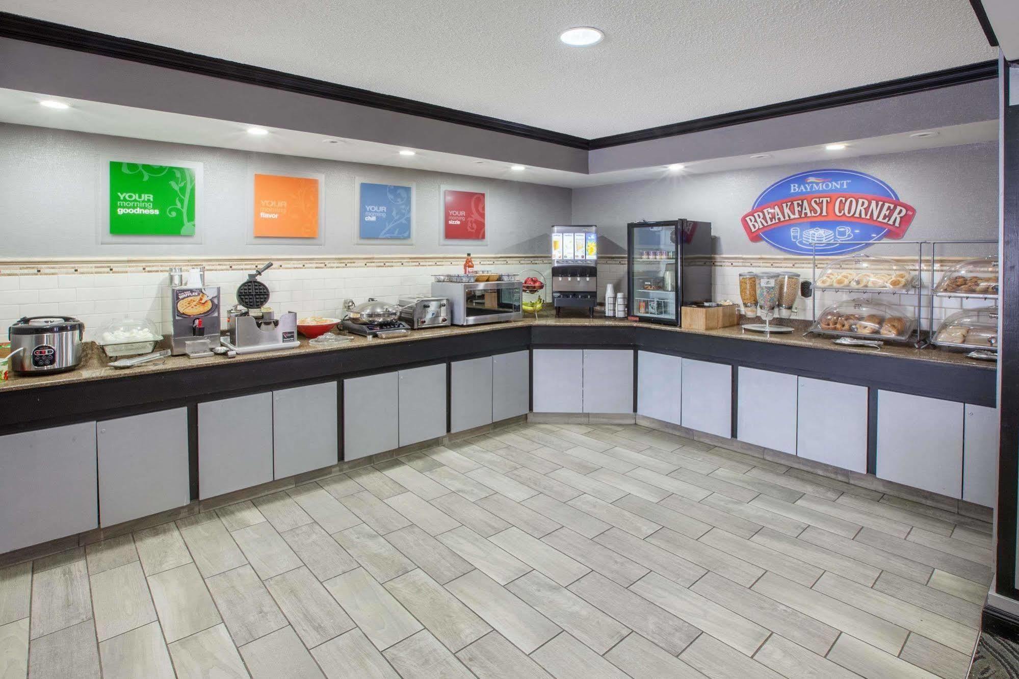 Baymont By Wyndham Canton Bagian luar foto